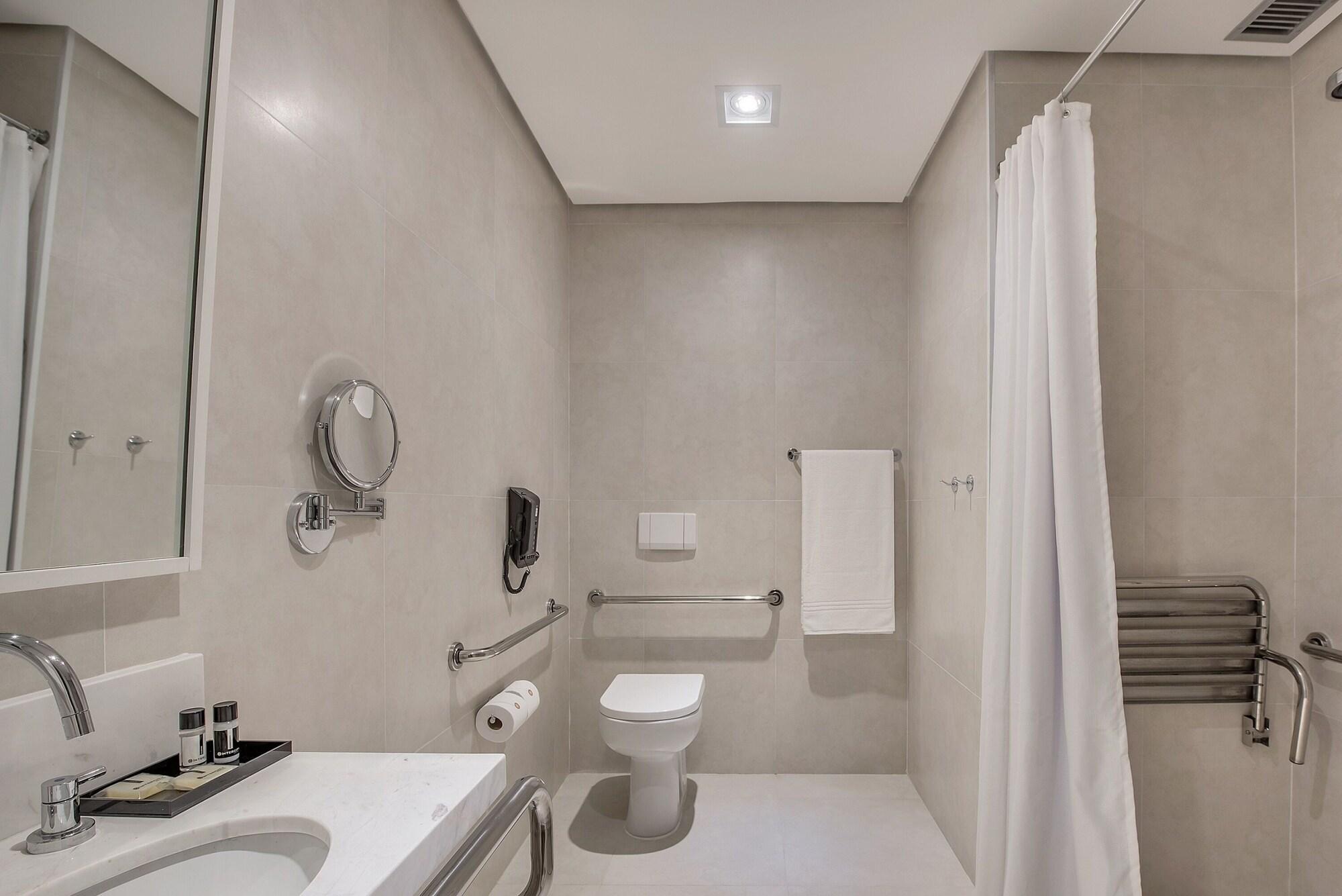 Intercity Patio 4*