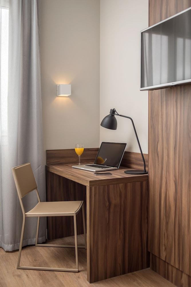 Intercity Patio Hotel 4*